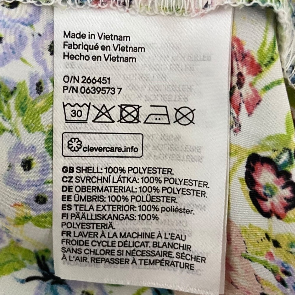 H&M‎ Floral Flutter Sleeve V Neck Blouse Top Garden Feminine Cottage Romantic 4 - Picture 6 of 11